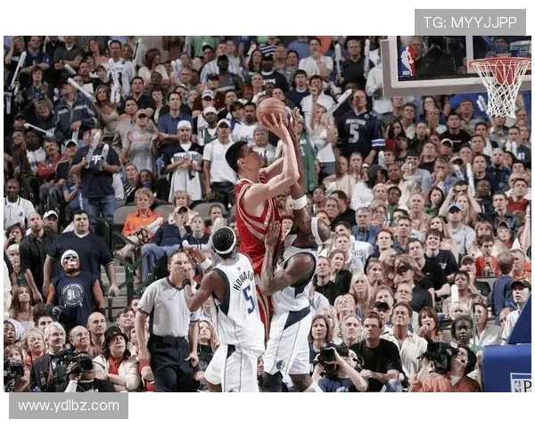 “第一草根王” 涉赌敲警钟：20 年前姚明黑哨与火箭的悲情