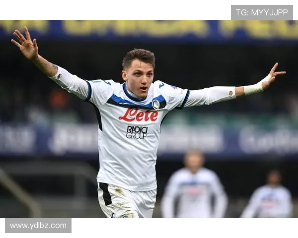 米兰锋线新援建议签国家队队友 热那亚铁卫明确表态:我哪儿也不去